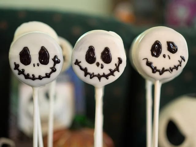 Cute Halloween desserts