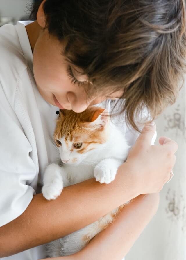 how to get rid of cat allergies naturally