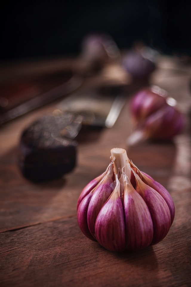 Garlic-paste-for-toothache